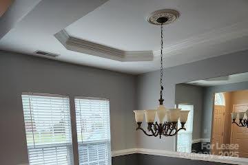 Building Photo - 4013 Holly Villa Cir