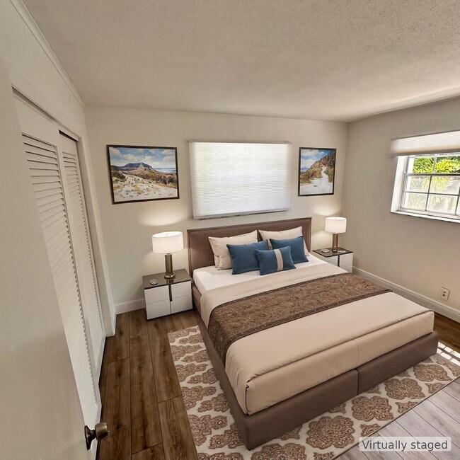 Building Photo - 510 NE 17th Ave