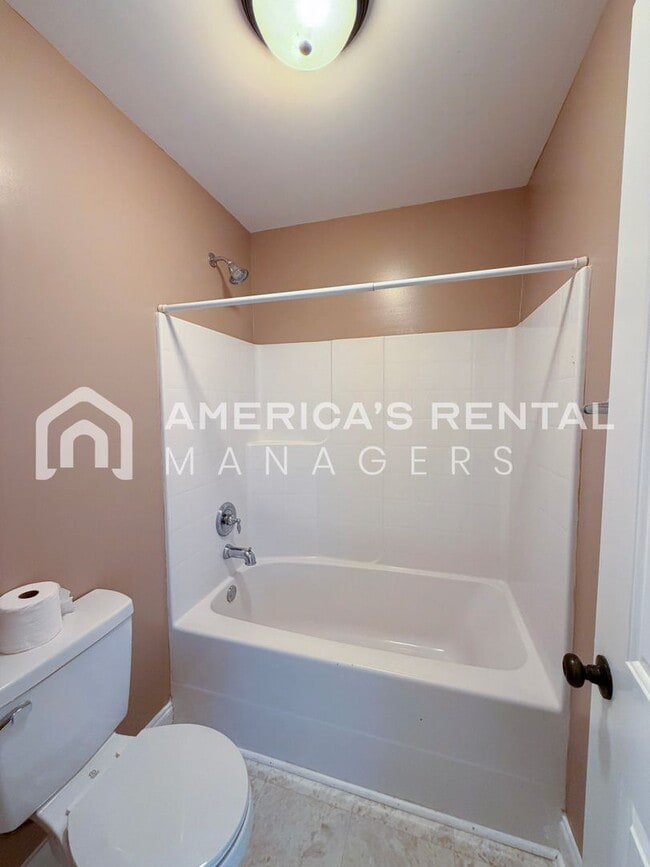 Building Photo - Calera One-Level Living with Spacious Layout