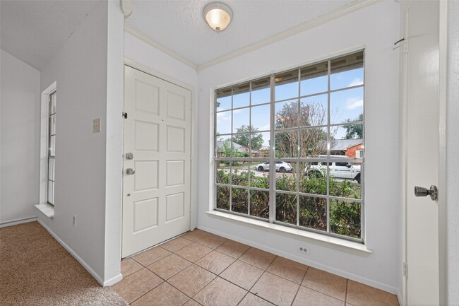 Building Photo - 13908 Cravenridge Dr