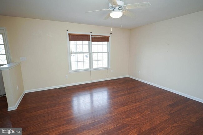 Building Photo - 1331 Aspen Dr