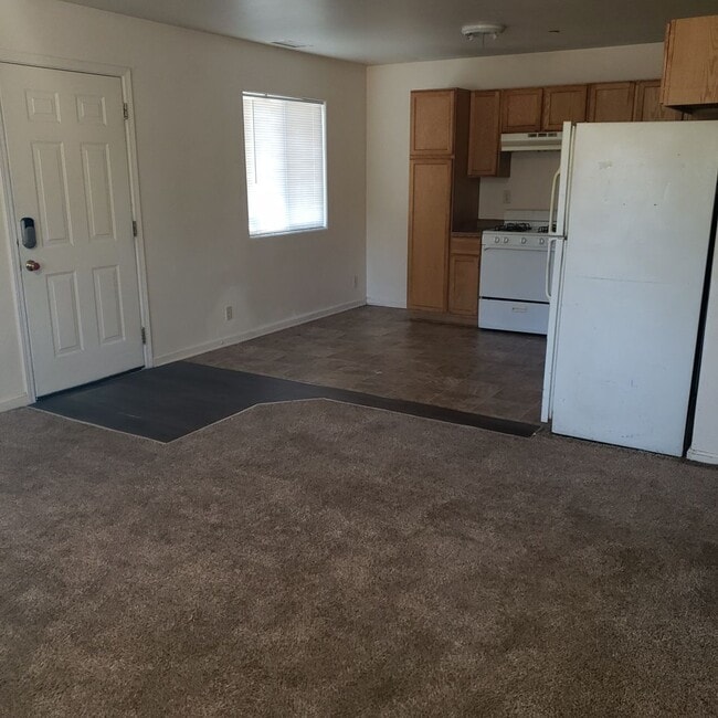 Building Photo - big720