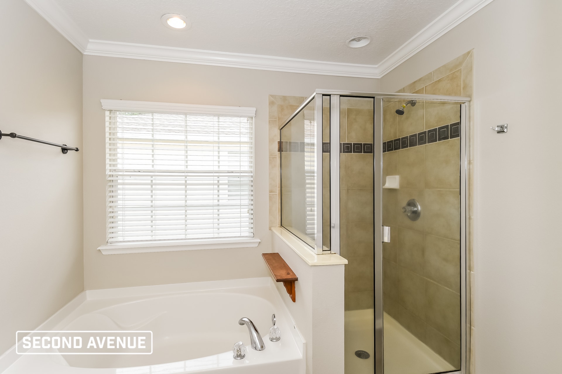 Building Photo - 9041 Redtail Dr