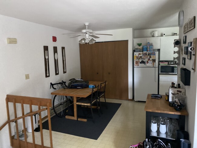 Dining Room - 868 Weslyn Ct