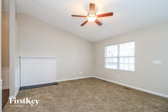 Building Photo - 3820 Spring Branch Dr