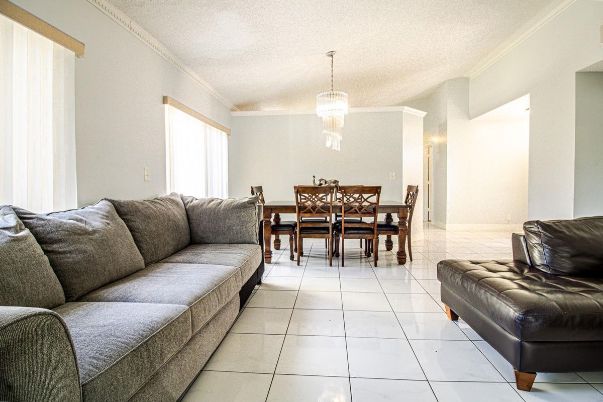 Building Photo - 6415 Amberjack Terrace
