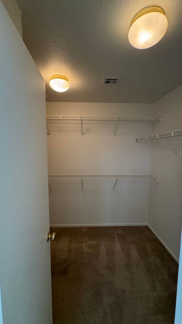 Building Photo - Gated 3 bedroom short term rental
