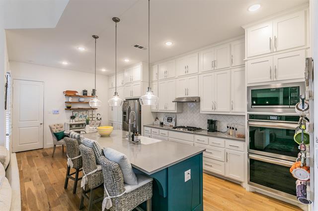 Building Photo - 2425 Longspur Dr