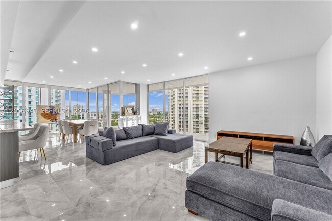 Building Photo - 19355 Turnberry Way