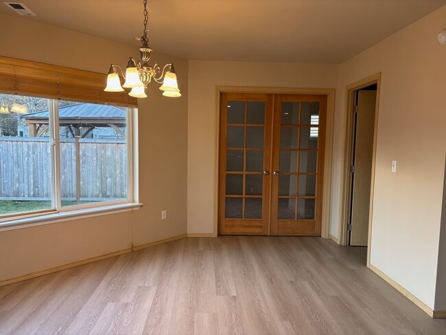 Building Photo - 9903 197th Ave E