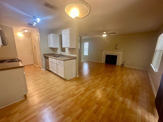 Building Photo - August Move-In Special- 3/2.5 in Gated Com...