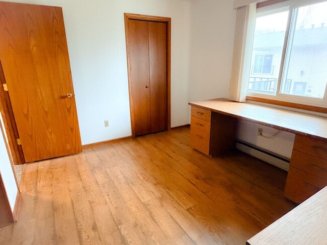 Building Photo - W168N11523 El Camino Dr