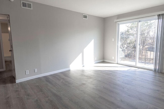 Building Photo - 3408 Balboa Ln