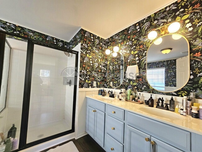 Building Photo - 820 Gem Ct