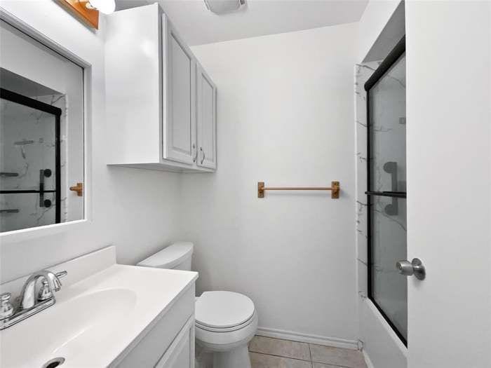 Building Photo - 2422 Kingston St