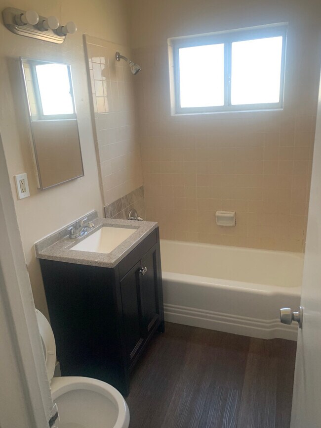 Building Photo - Brookside Apartments