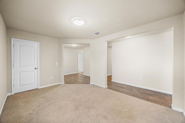 Building Photo - 10905 Ukaoma Wy