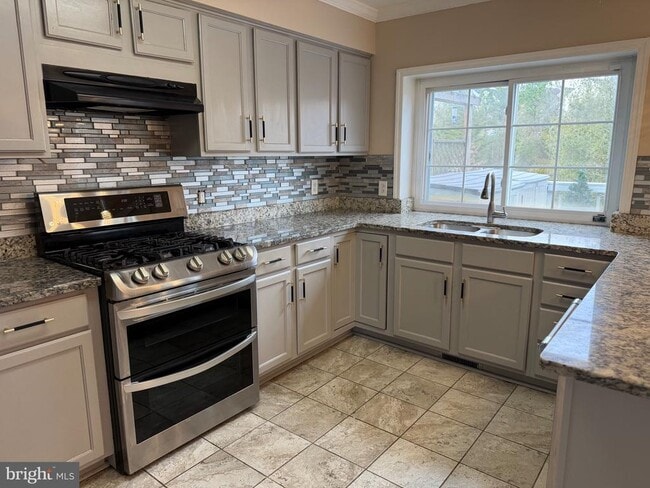 Building Photo - 16820 Jed Forest Ln