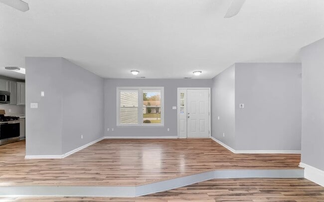 Building Photo - 2456 Saddleridge Dr