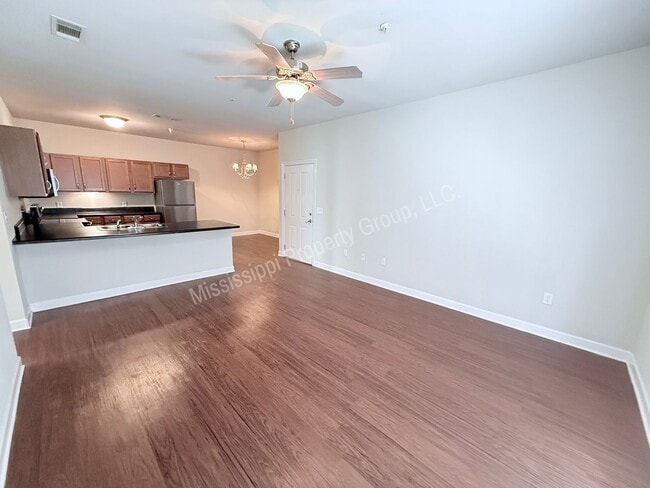 Building Photo - 2BD/2BA FOR RENT