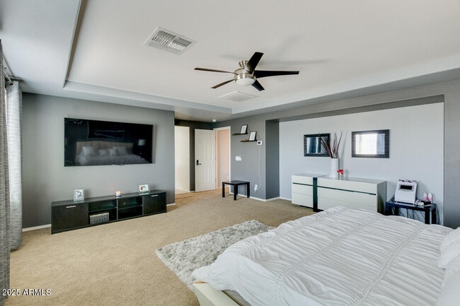 Building Photo - 18472 W Desert Ln