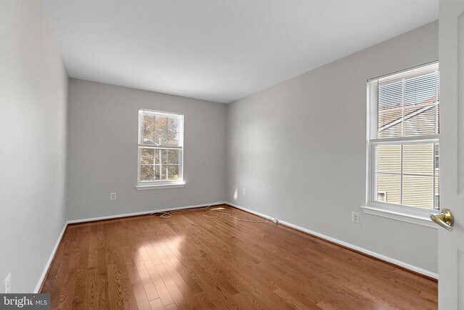 Building Photo - 123 Hearthstone Ln