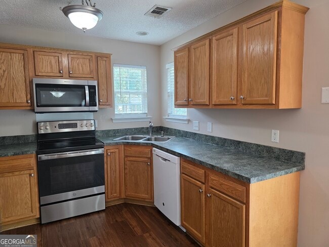 Building Photo - 301 Aspen Arbor