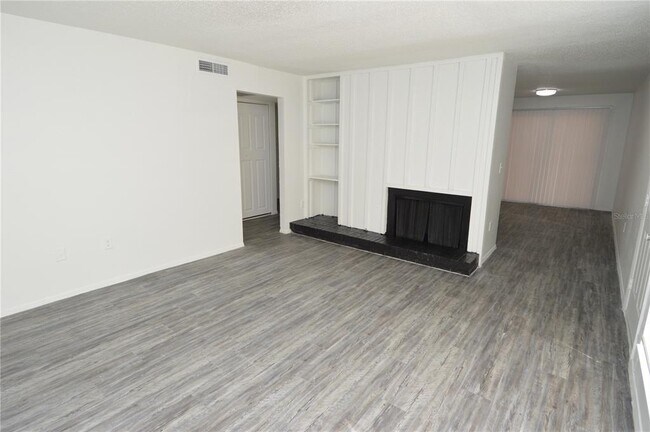 Building Photo - 5004 Castile Pl