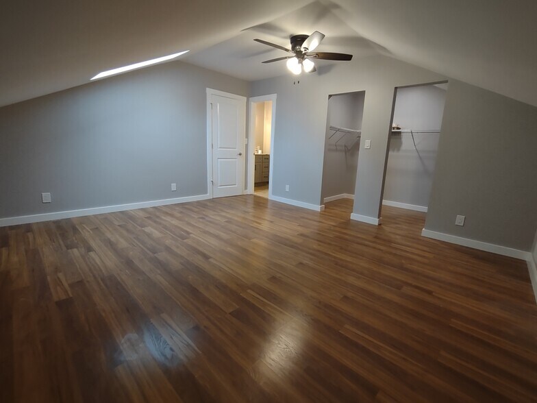Building Photo - 8620 Salt Springs Rd