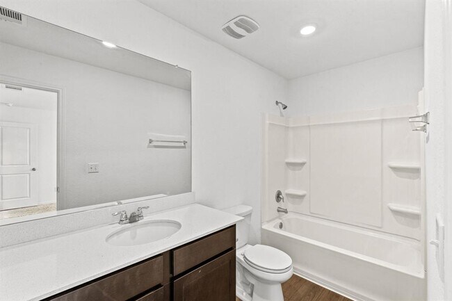 Building Photo - 889 Powell