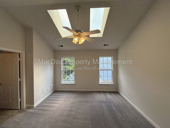 Building Photo - 2709 Church View Ln