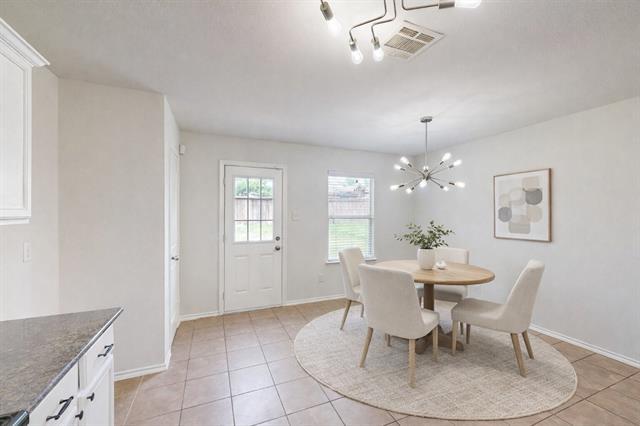 Building Photo - 453 Harding Ln