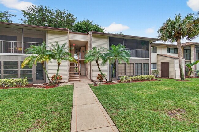 Building Photo - 15496 Lakes of Delray Blvd