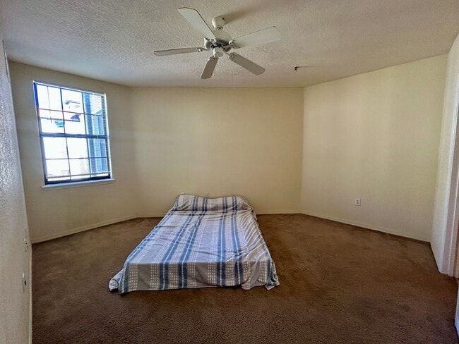 Building Photo - 5550 E Michigan St