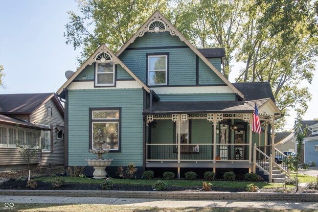 Primary Photo - 1383 Cherry St