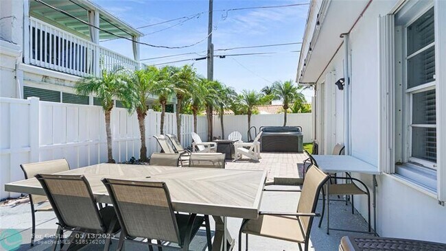 Building Photo - 2716 N Ocean Blvd