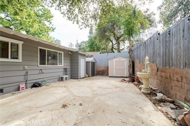 Building Photo - 5888 Oak Knolls Rd