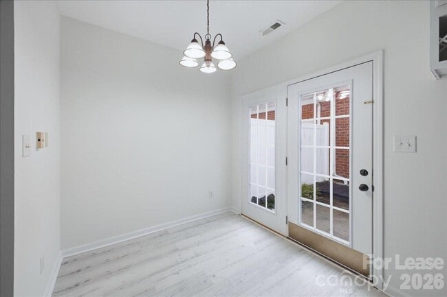 Building Photo - 6928 Creft Cir