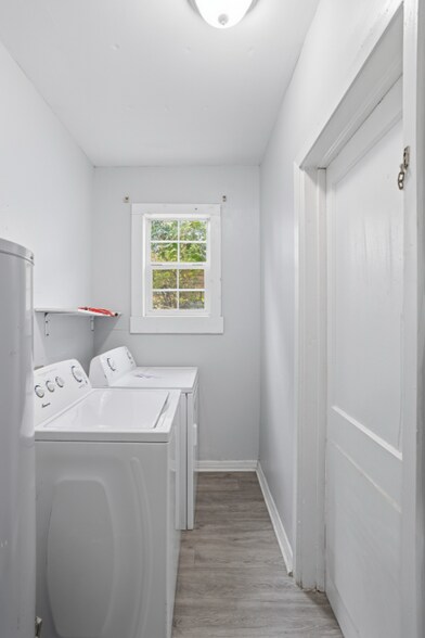 Building Photo - 205 Cunningham Dr