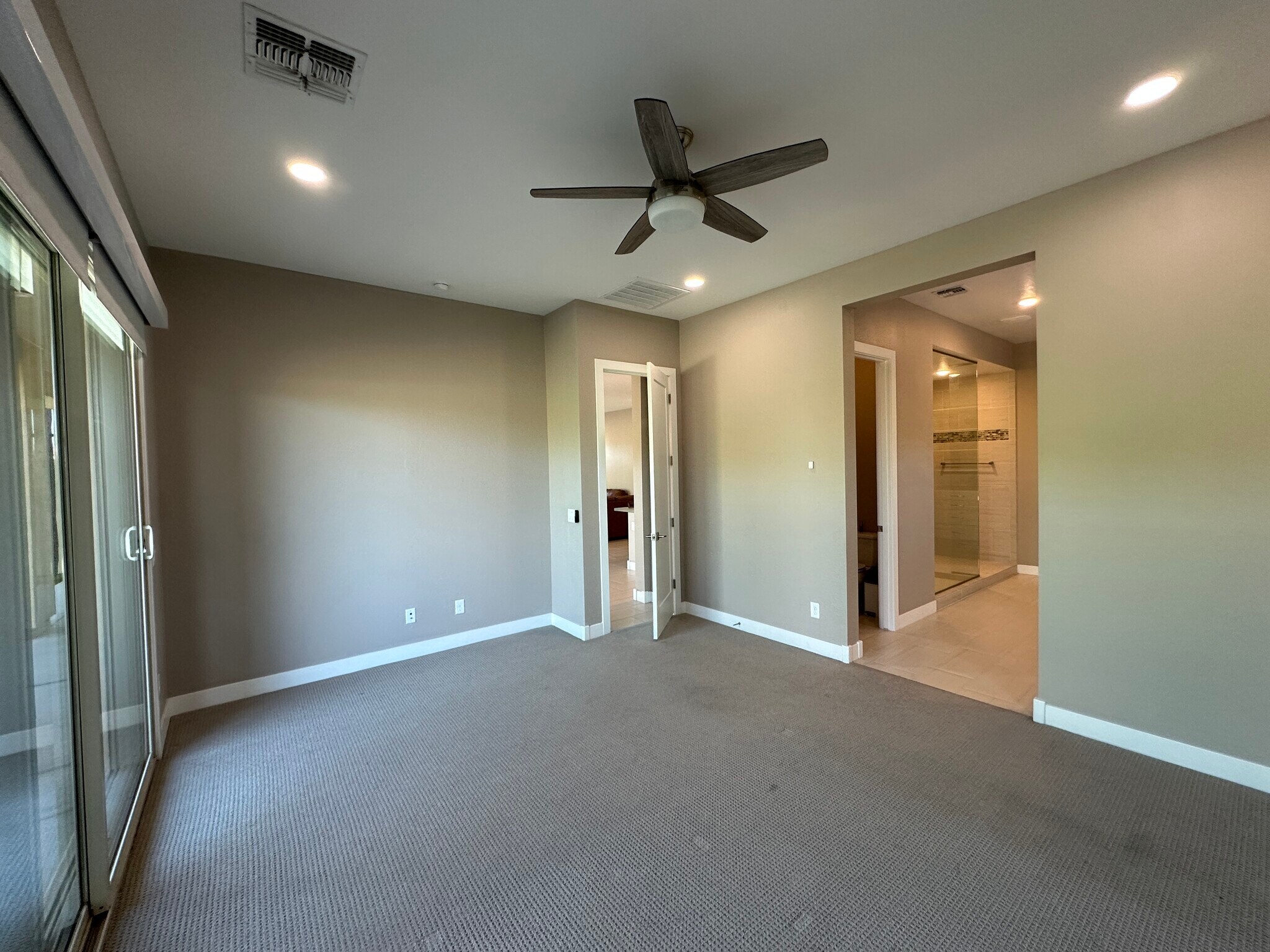 Building Photo - 1140 E Cherrywood Pl