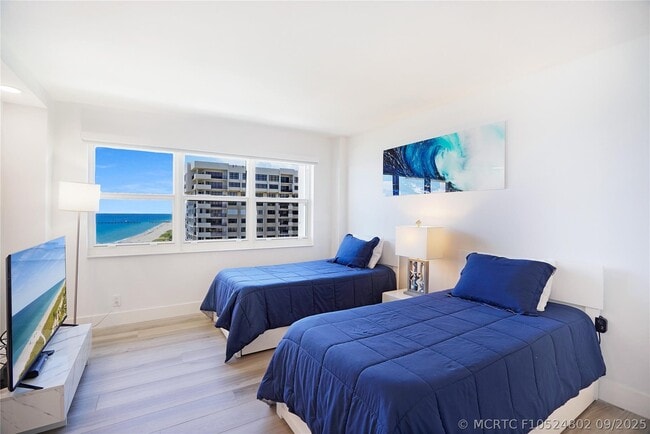 Building Photo - 5100 N Ocean Blvd