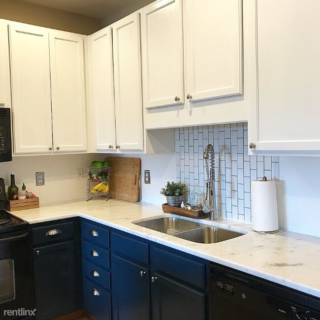 Building Photo - 4455 Brassfield Dr