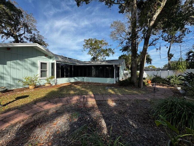 Building Photo - 3/2.5 in Oak Forest of Ormond Beach