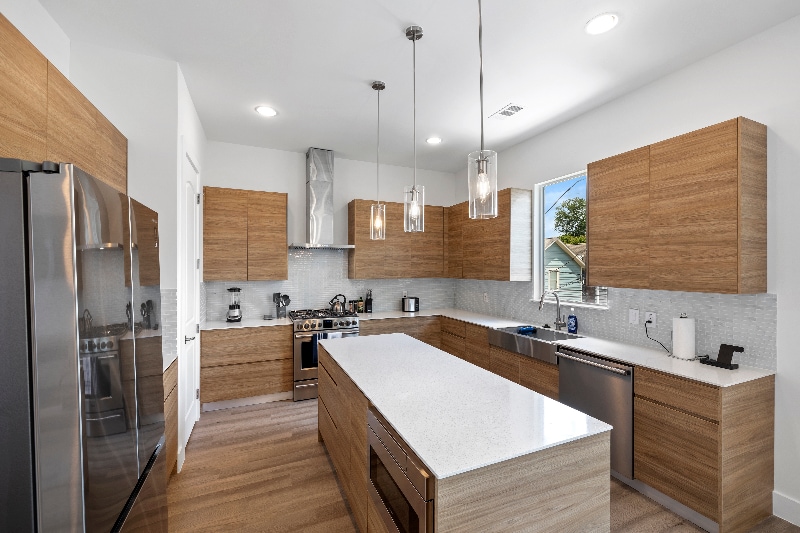 Building Photo - 639 W 16th St