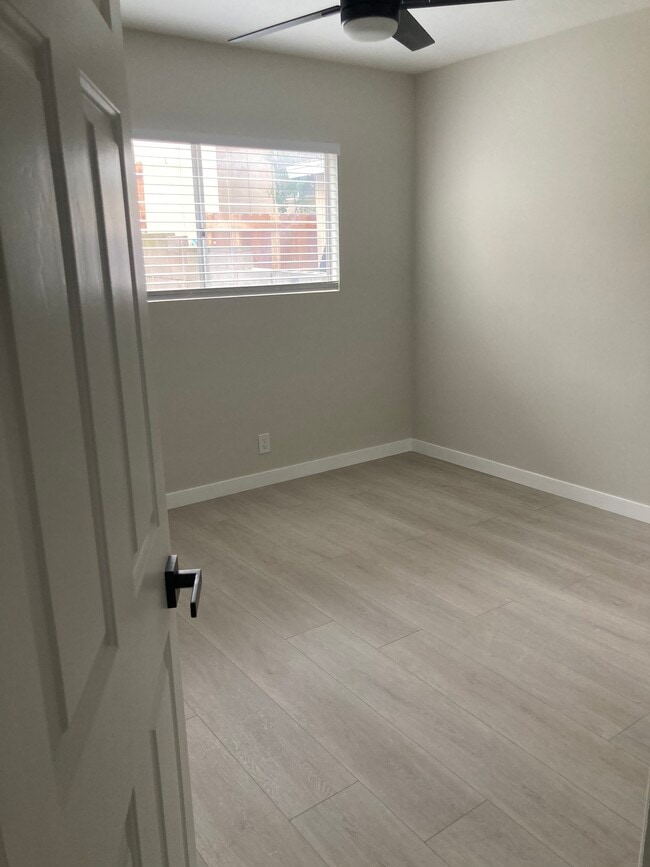 Bedroom - 408 Sierra St