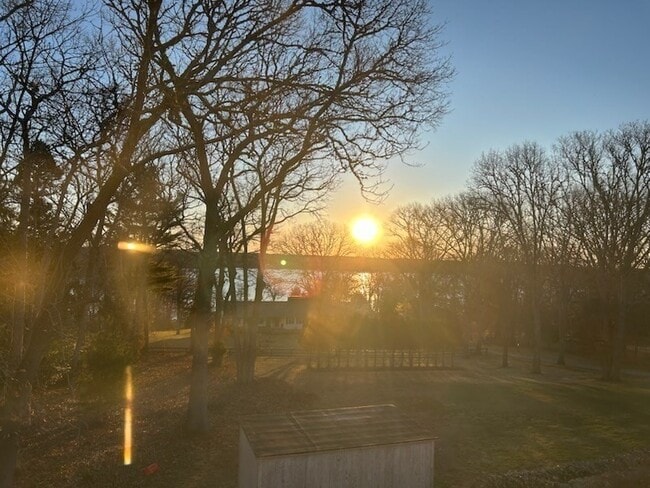 Building Photo - 1296 Drift Rd