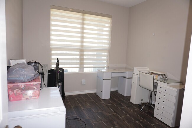 Building Photo - 1610 Alborada Dr.