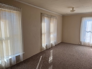 Living Room - 92 E Lewis St