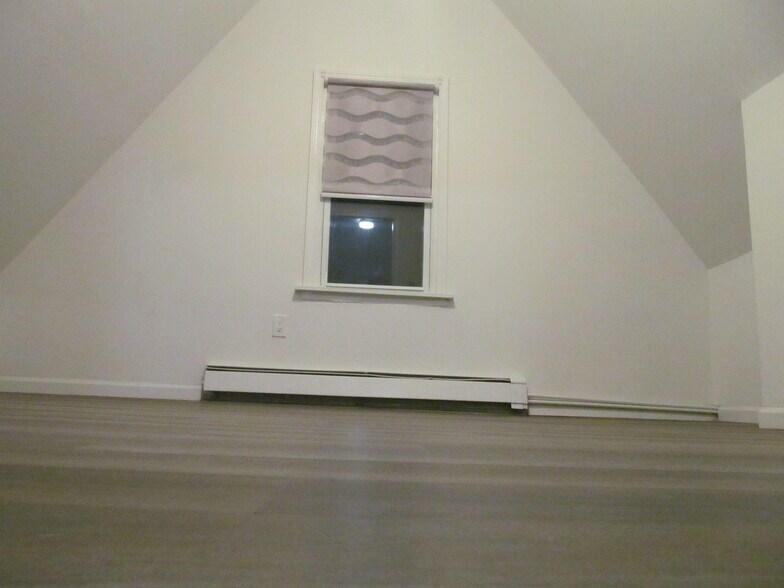 2nd level Bedroom No. 3-pic 2 - 307 N 7th St