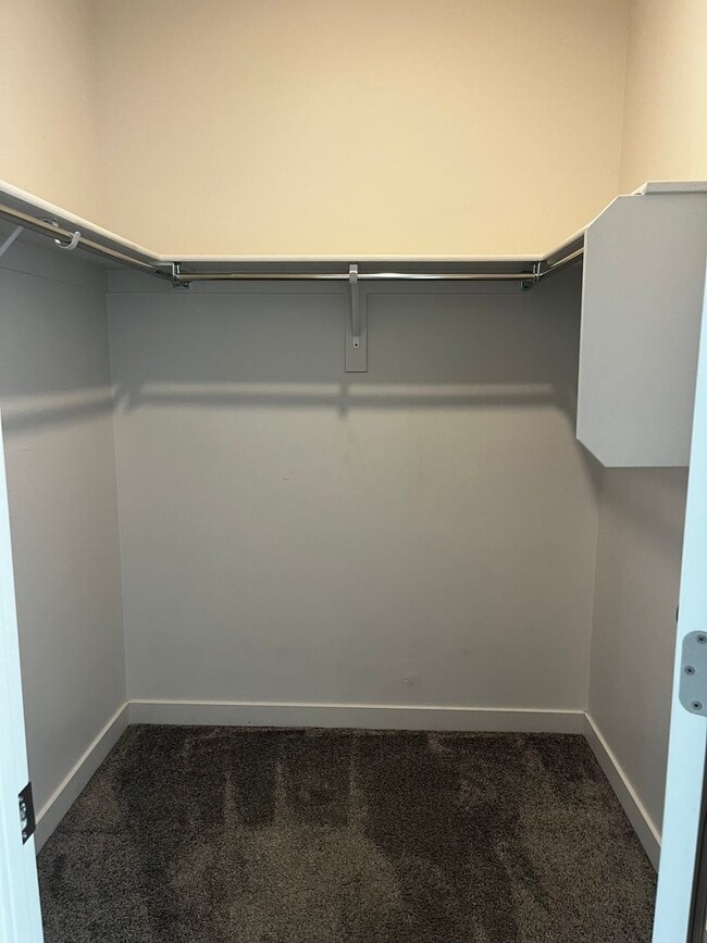 Building Photo - Absolutely STUNNING Townhome!!!